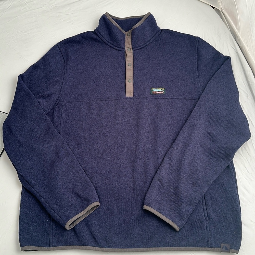 LL Bean navy blue slightly fitted fleece snap neck pullover